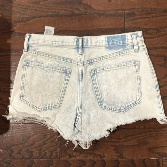 Abercrombie & Fitch Annie high rise denim shorts, size 8 - Picture 5 of 6